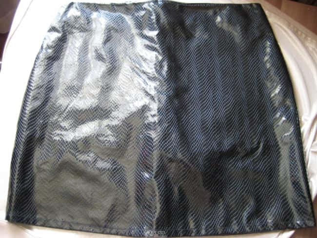 黑色小皮裙01.jpg