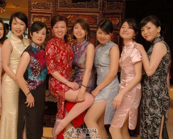 一大群妹妹。。。。。