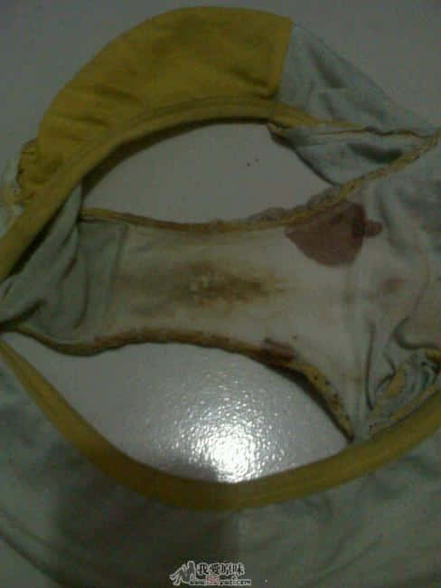 估计是刚刚来月经！