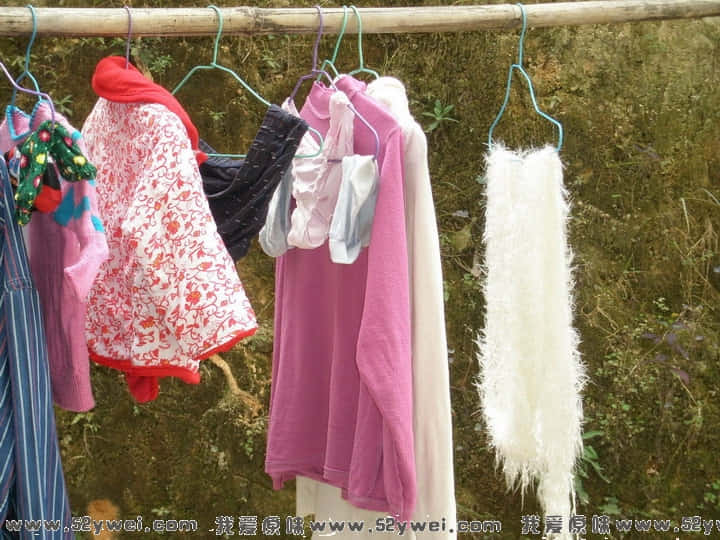 发现猎物，从衣着上判断肯定是一个风骚的小少妇