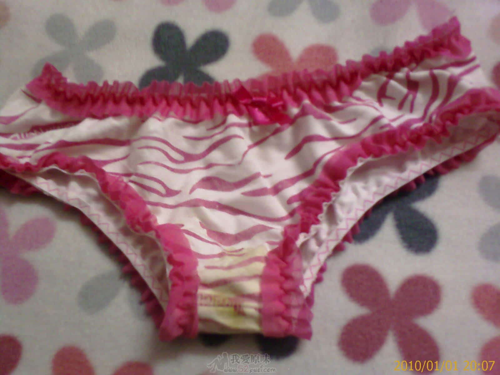 201001012007_00475.jpg