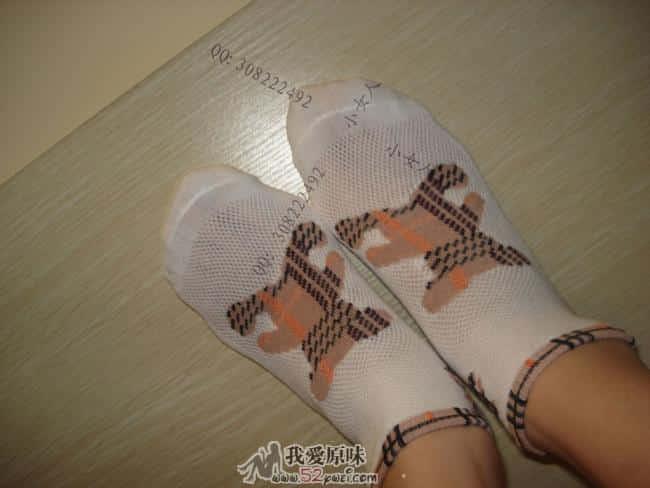 QQ：308222492   加时注明：丝袜爱好者