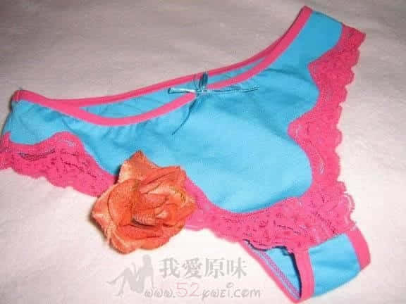 为什么有个花，穿上不扎吗