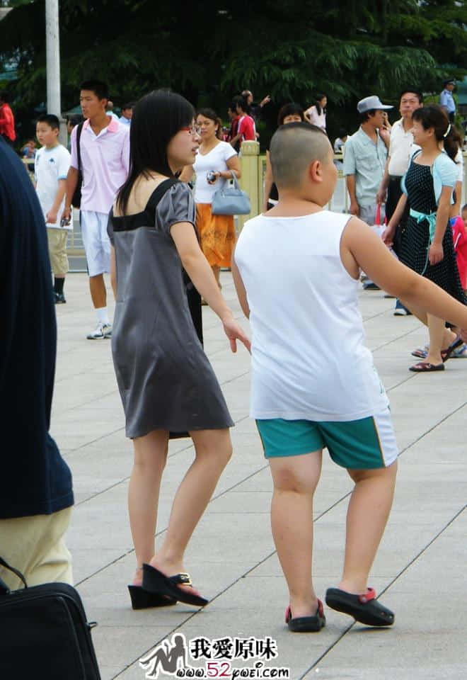 这个怎么样，旁边的小胖不知道是她什么人