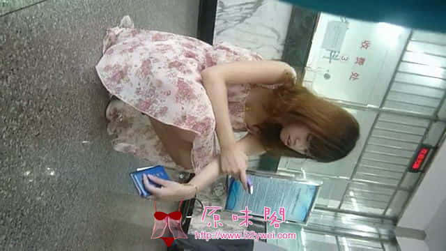 武汉汉正街的极品大腿第2集[00_28_06][20120319-212411-9].JPG