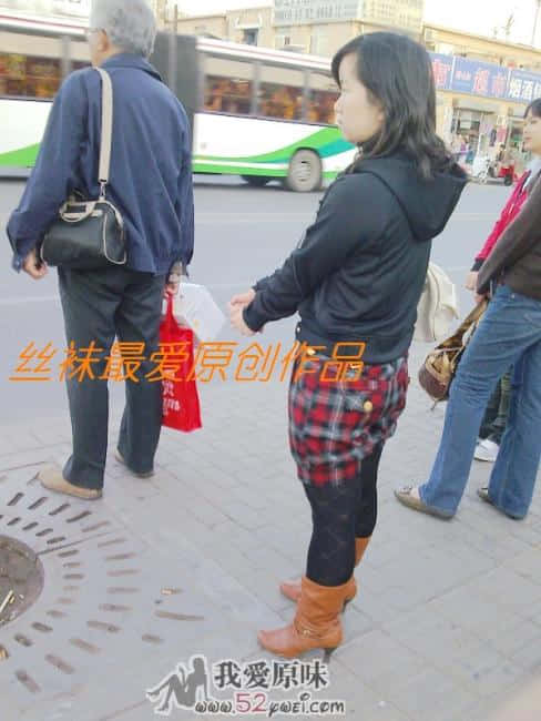苹果园车站街拍 (1).jpg